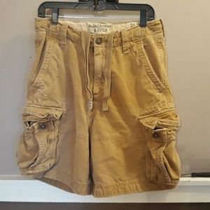 Abercrombie and Fitch khaki cargo mens shorts